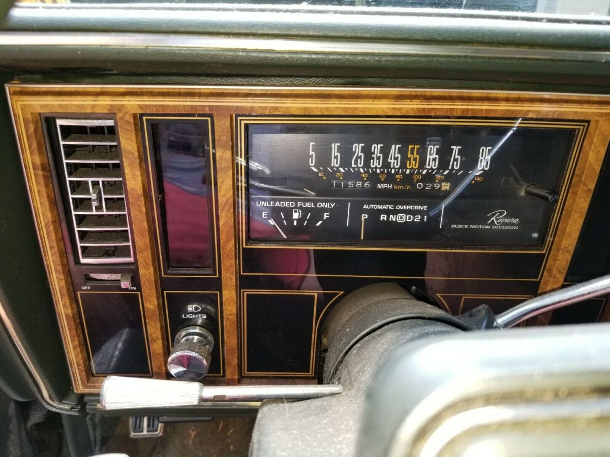 1985 Buick Riviera Green - photo 10