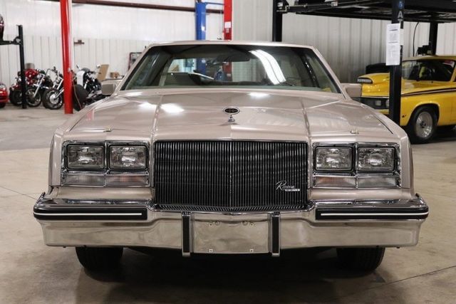 1985 Buick Riviera -- - photo 8