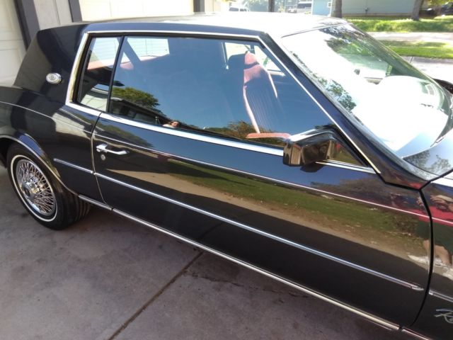 1985 Buick Riviera Hardtop Coupe - photo 11