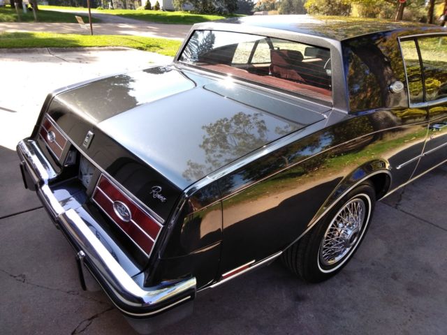 1985 Buick Riviera Hardtop Coupe - photo 12