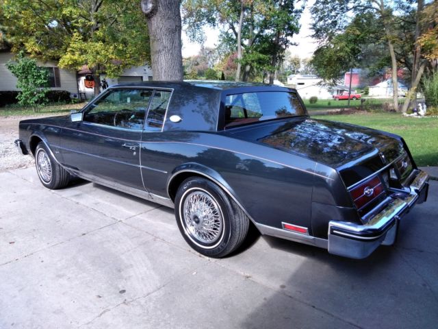 1985 Buick Riviera Hardtop Coupe - photo 3