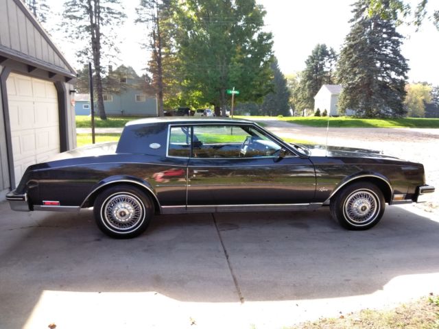 1985 Buick Riviera Hardtop Coupe - photo 5