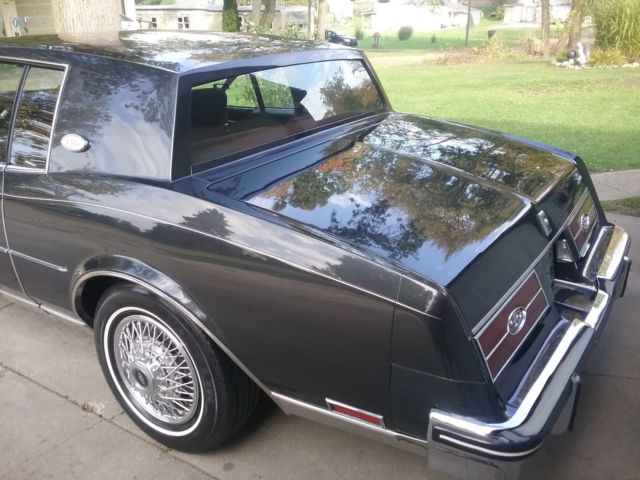 1985 Buick Riviera Hardtop Coupe - photo 9