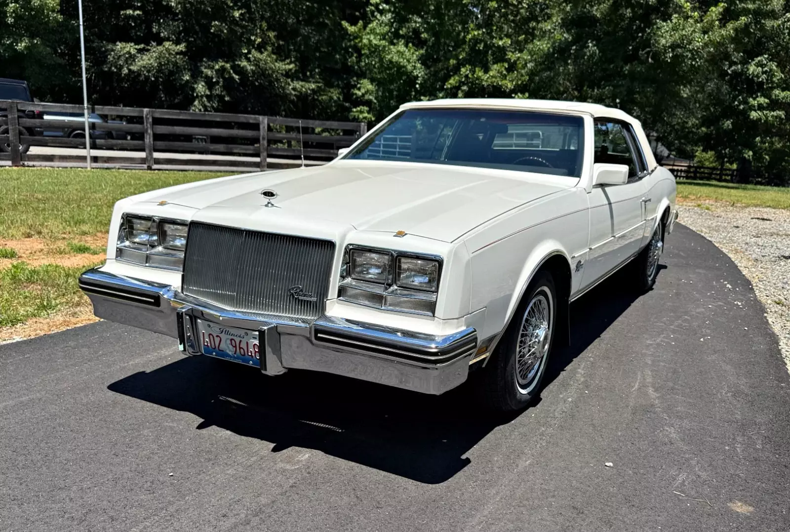 1985 Buick Riviera Carriage Top Coupe 1 Family owned