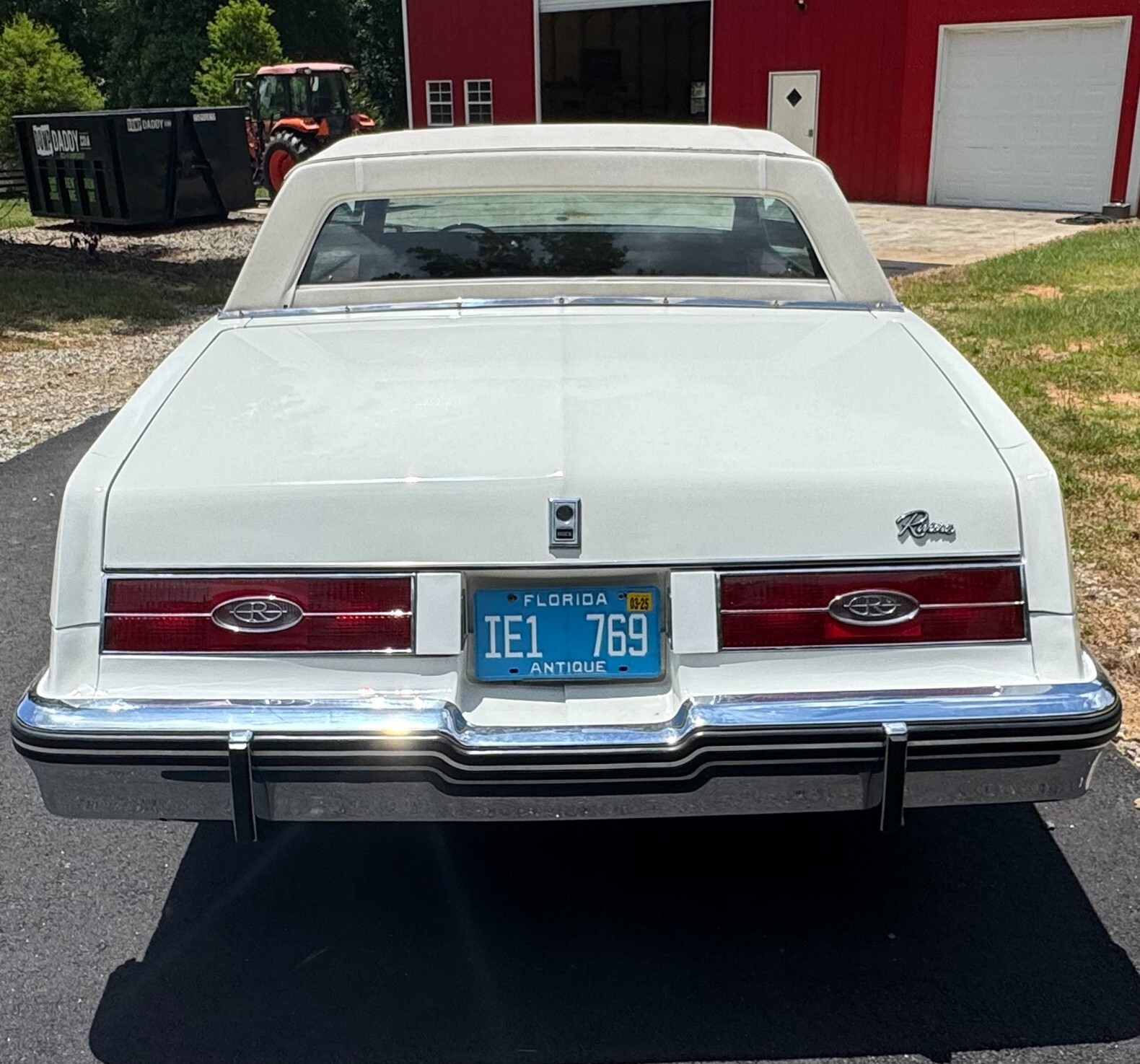1985 Buick Riviera Carriage Top Coupe 1 Family owned - photo 5