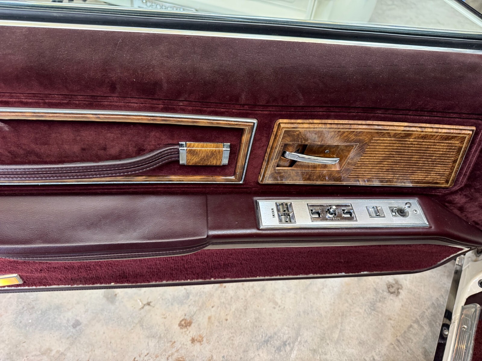 1985 Buick Riviera Carriage Top Coupe 1 Family owned - photo 8