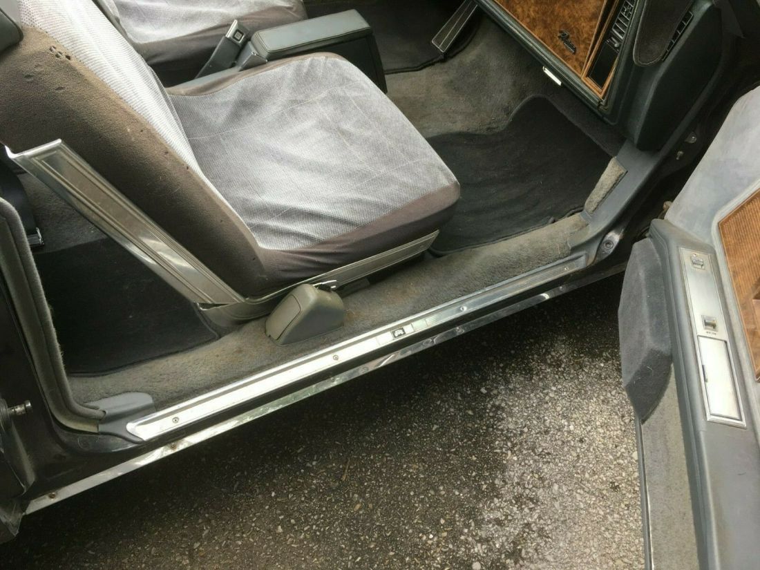 1985 Buick Riviera - photo 9