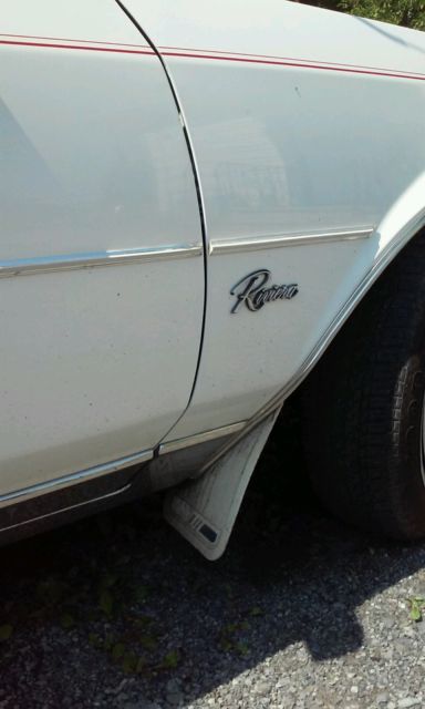 1985 Buick Riviera Base - photo 11