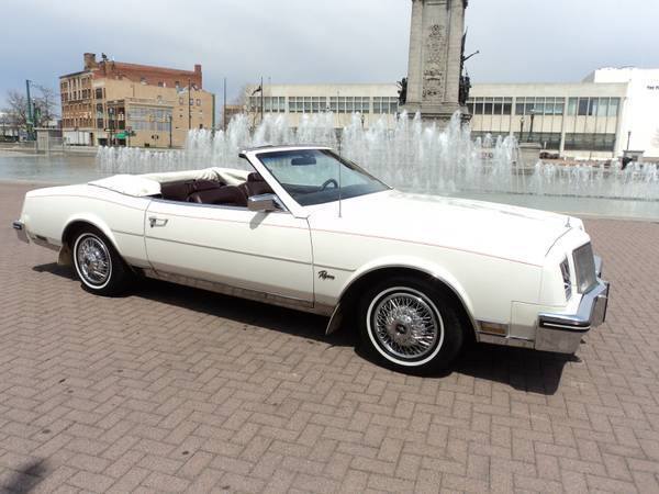 1985 Buick Riviera Base - photo 2