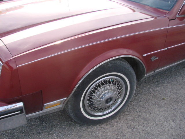 1985 Buick Riviera Luxury - photo 2
