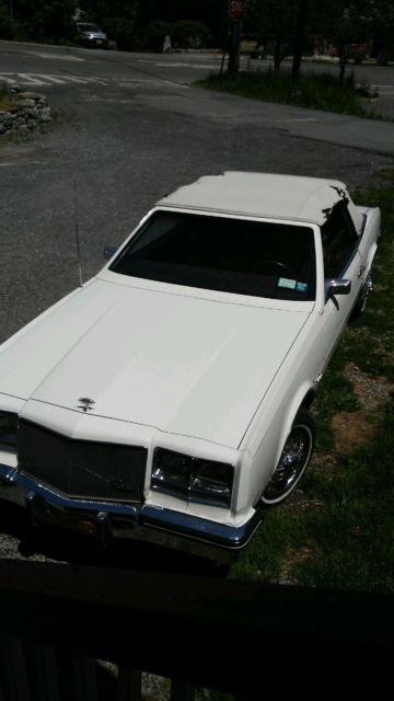 1985 Buick Riviera Base - photo 8