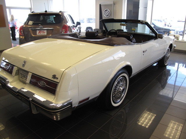 1985 Buick Riviera - photo 4