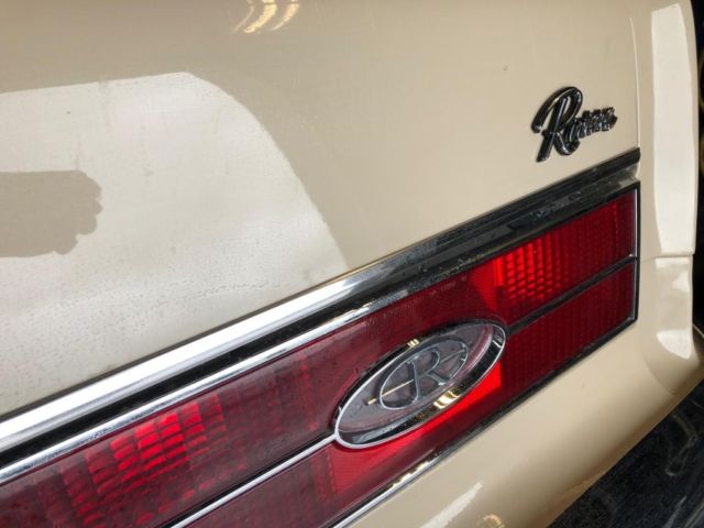 1985 Buick Riviera -- - photo 11