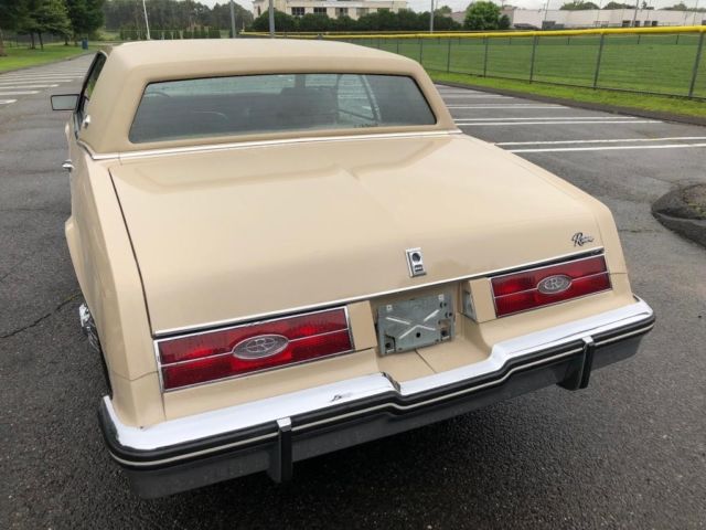 1985 Buick Riviera -- - photo 9