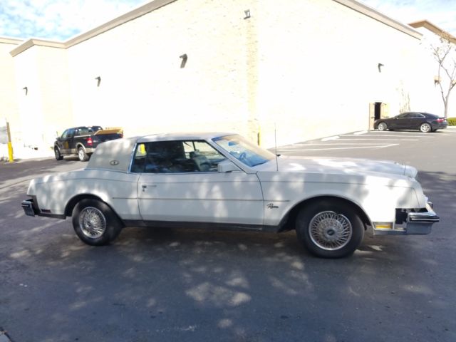 1985 Buick Riviera Coupe - photo 4