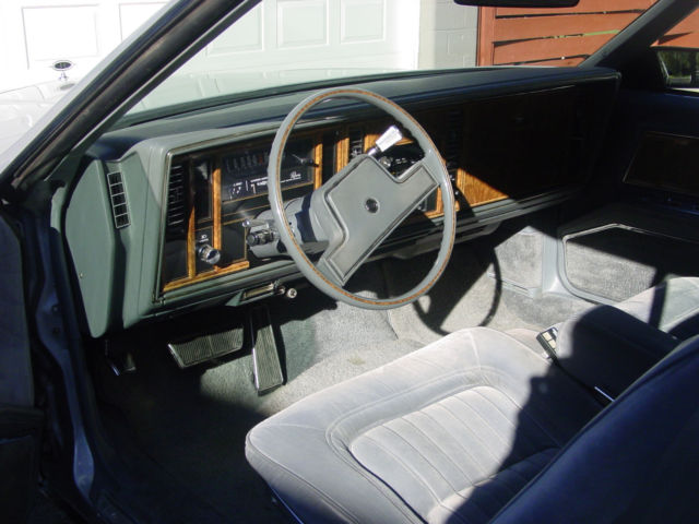 1985 Buick Riviera - photo 2