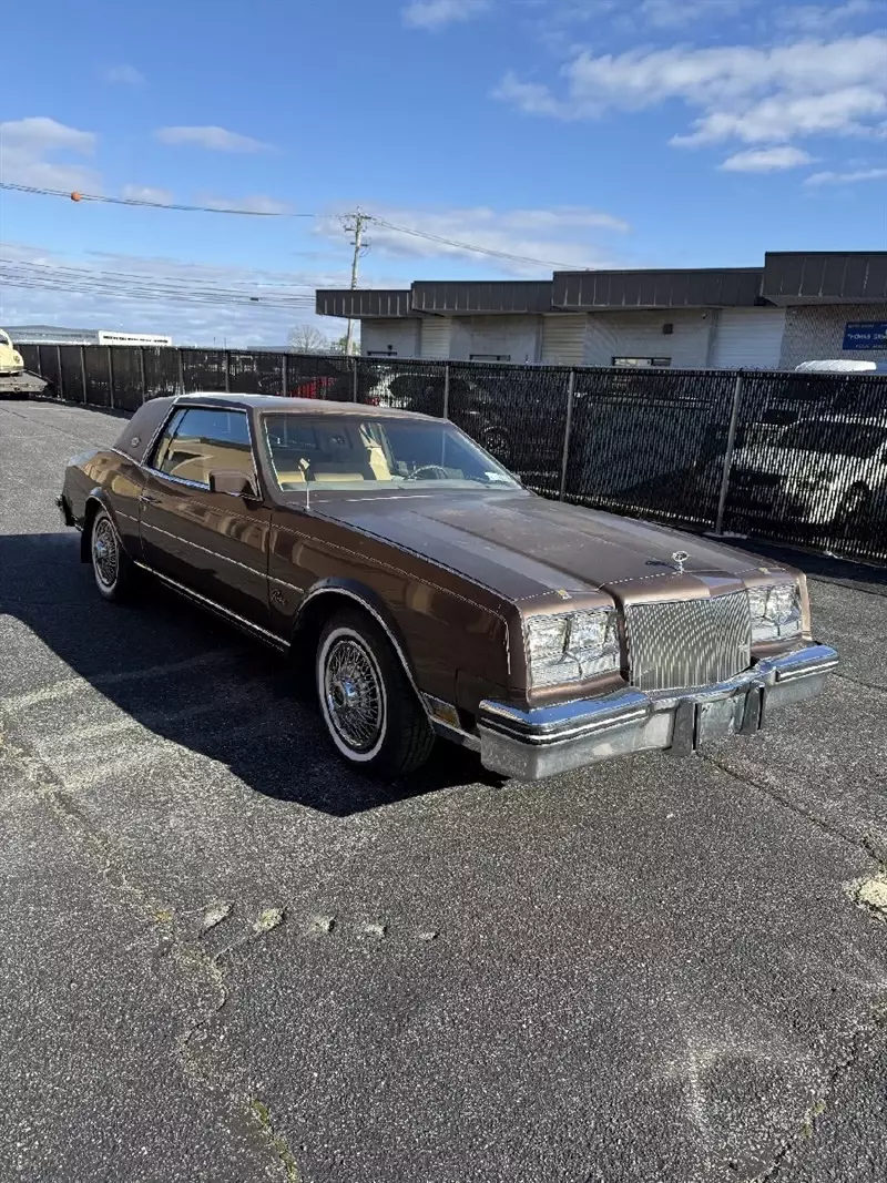 1985 Buick Riviera Coupe Low Miles Original 1985 Buick Riviera Coupe