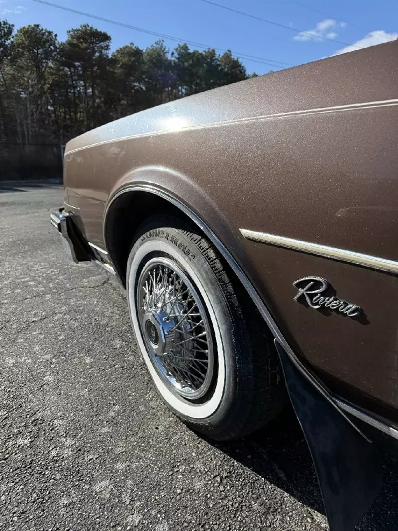 1985 Buick Riviera Coupe - photo 7