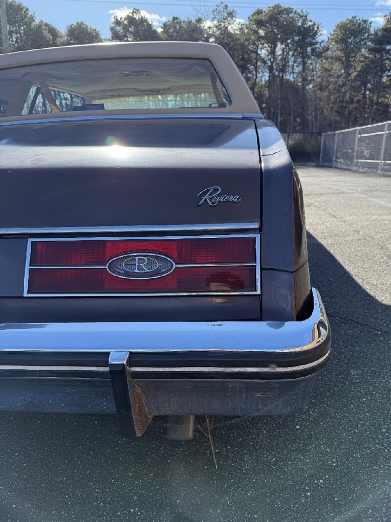 1985 Buick Riviera Coupe - photo 10