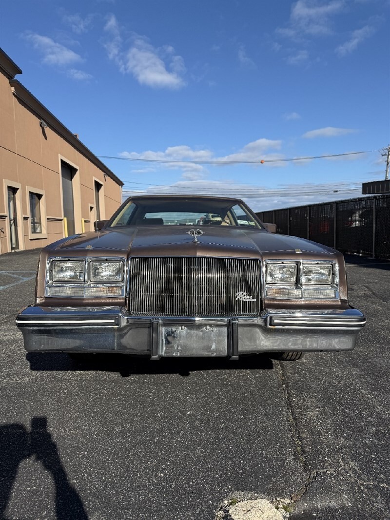 1985 Buick Riviera Coupe - photo 3