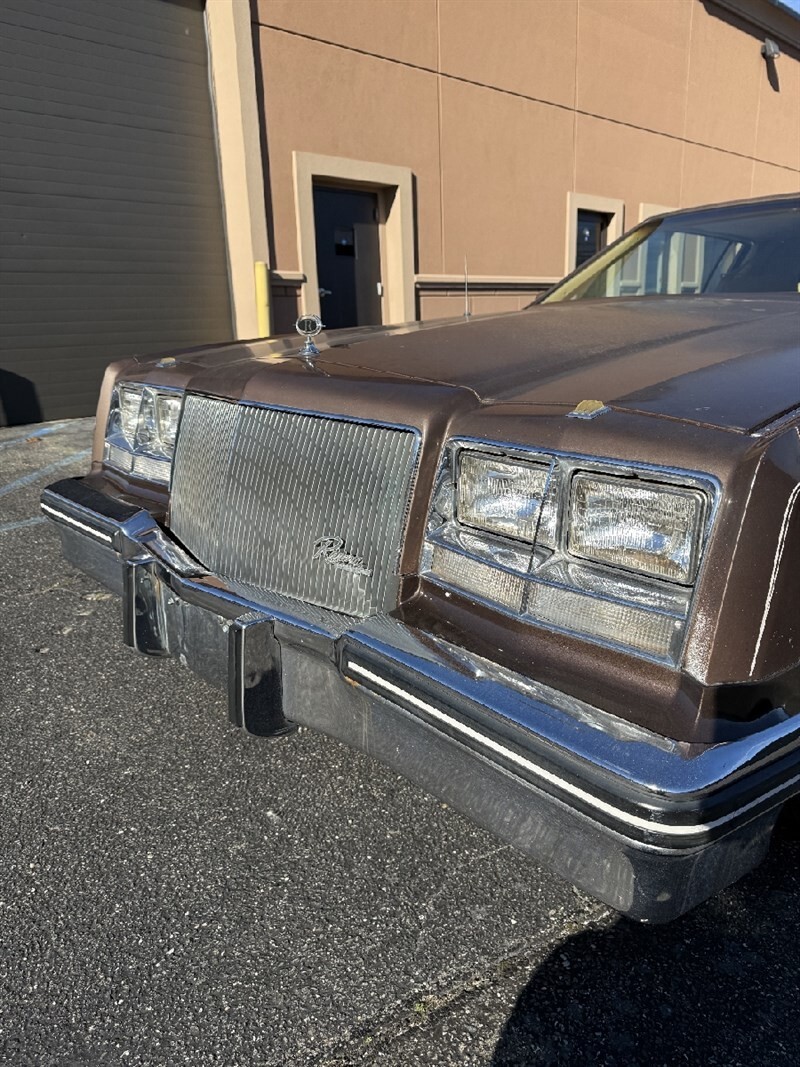 1985 Buick Riviera Coupe - photo 4