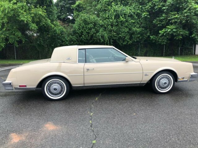 1985 Buick Riviera -- - photo 4