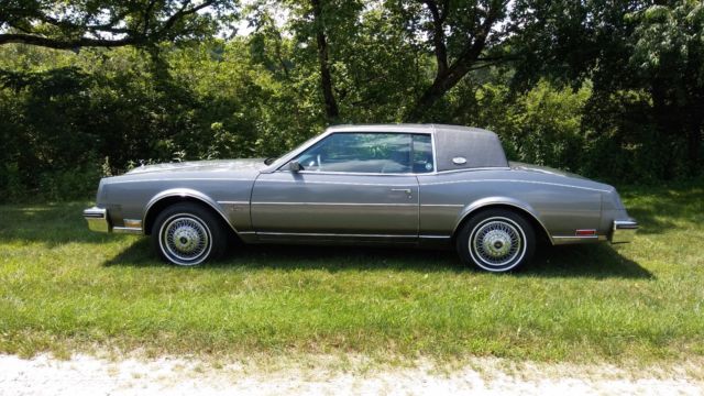1985 Buick Riviera grey cloth - photo 11