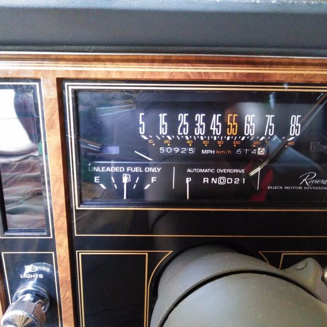 1985 Buick Riviera grey cloth - photo 3