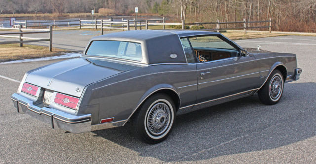 1985 Buick Riviera 2 Door Coupe - photo 11