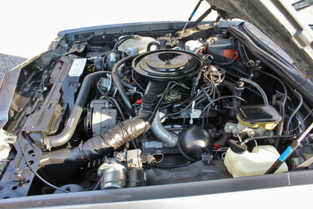 1985 Buick Riviera 2 Door Coupe - photo 13