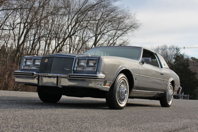 1985 Buick Riviera 2 Door Coupe - photo 4