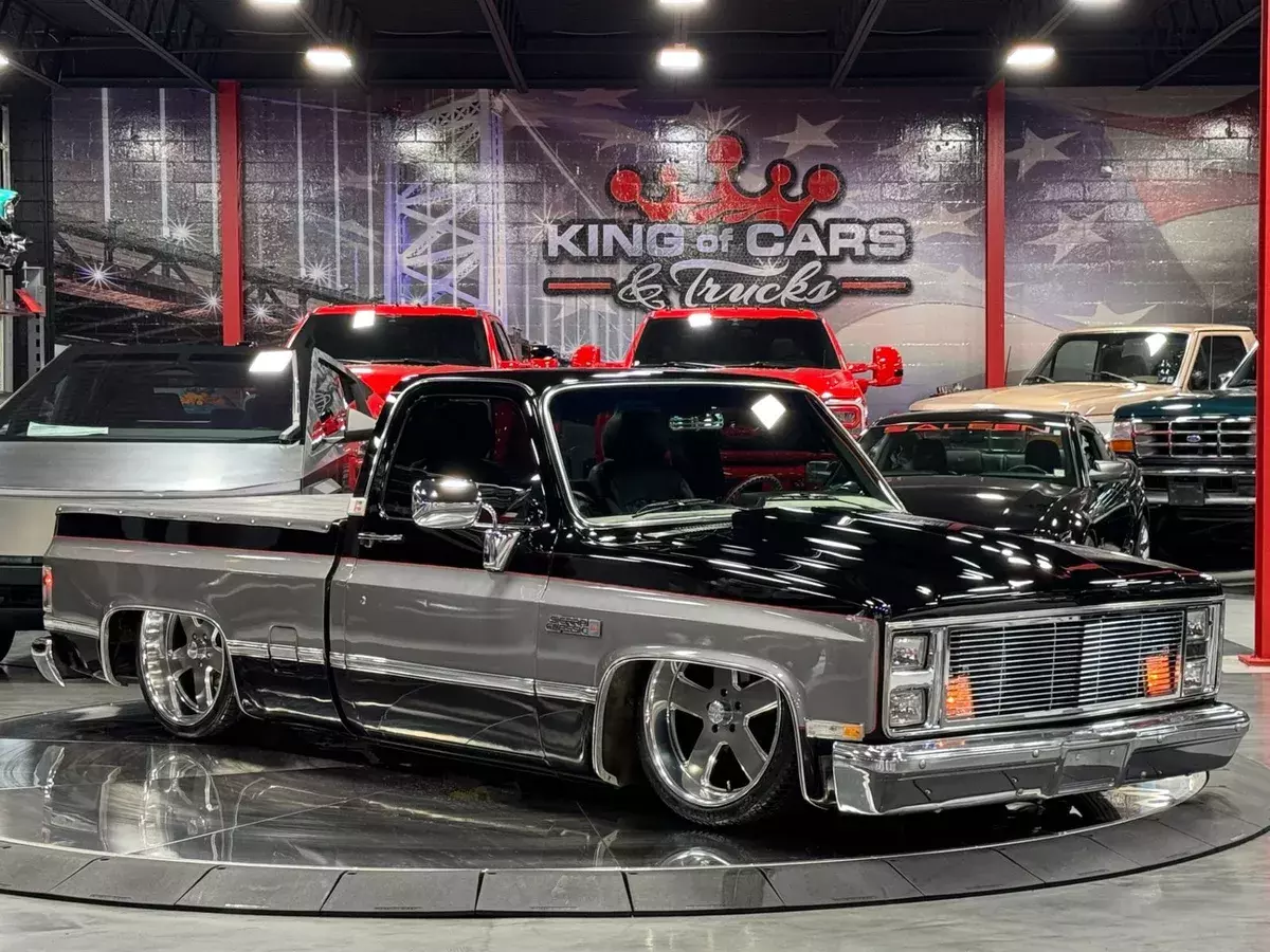 1985 C10 88K MILES SMALL BLOCK 350 22' US MAG WHEELS 10" SOUND SYSTEM CUSTOM 1985 GMC C/K 1500 Series C1500
