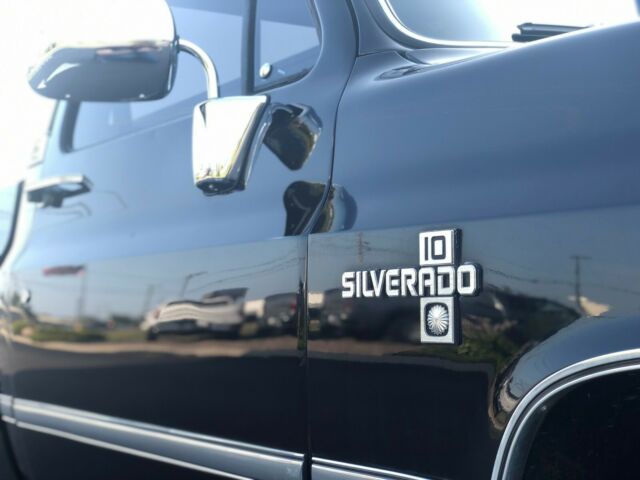 1985 Chevrolet C-10 - photo 3