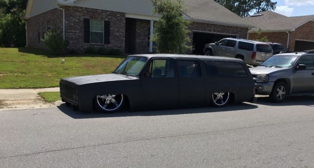1985 C10 Suburban Body Dropped & Bagged on 22's 1985 Chevrolet Suburban