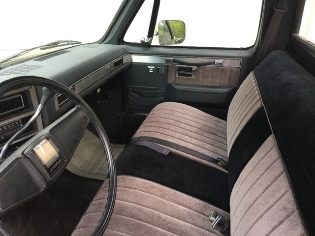 1985 Chevrolet C-10 - photo 2
