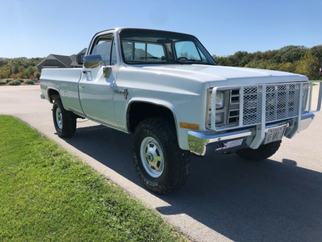 1985 C20 Custom Deluxe 4x4 original body, no rust 1985 Chevrolet C/K Pickup 2500 Custom Deluxe
