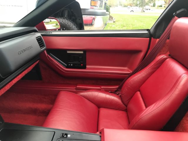 1985 Chevrolet Corvette - photo 12