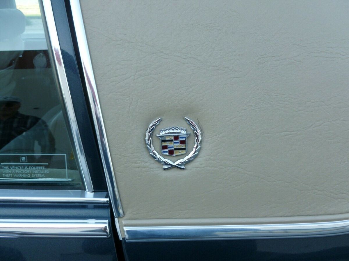 1985 Cadillac Brougham FLEETWOOD BROUGHAM - photo 10