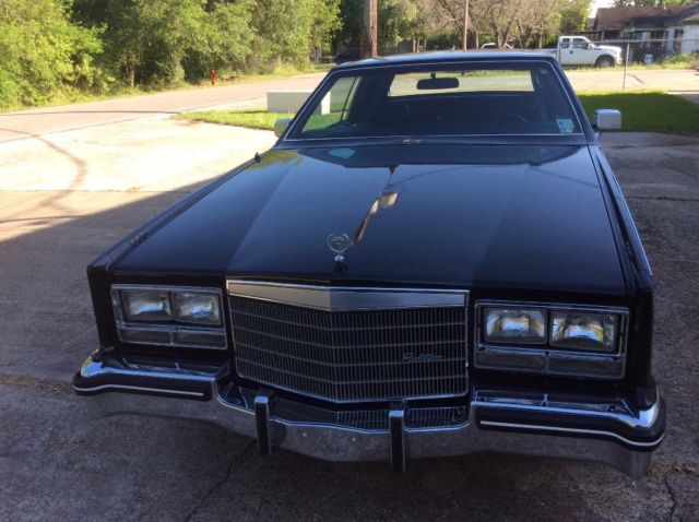 1985 Cadillac Eldorado Black on Black Full leather inside - photo 10