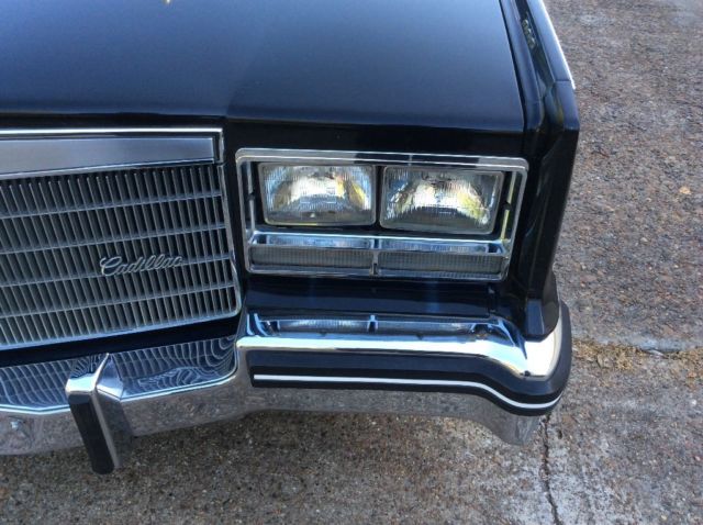 1985 Cadillac Eldorado Black on Black Full leather inside - photo 13