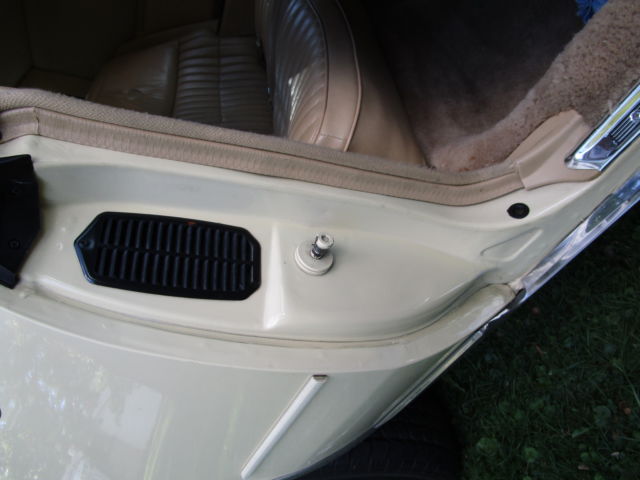 1985 Cadillac Eldorado Base Coupe 2-Door - photo 9