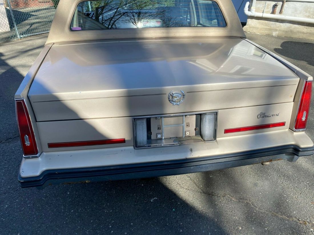1985 Cadillac Fleetwood - photo 3