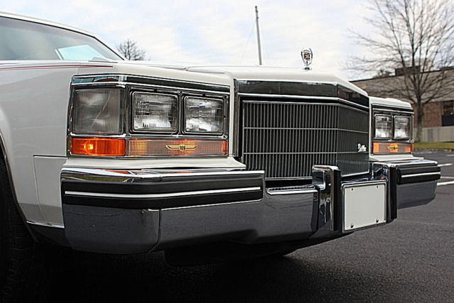 1985 Cadillac Brougham Fleetwood Brougham - photo 6