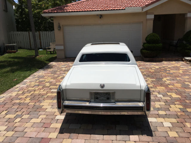 1985 Cadillac Fleetwood - photo 10