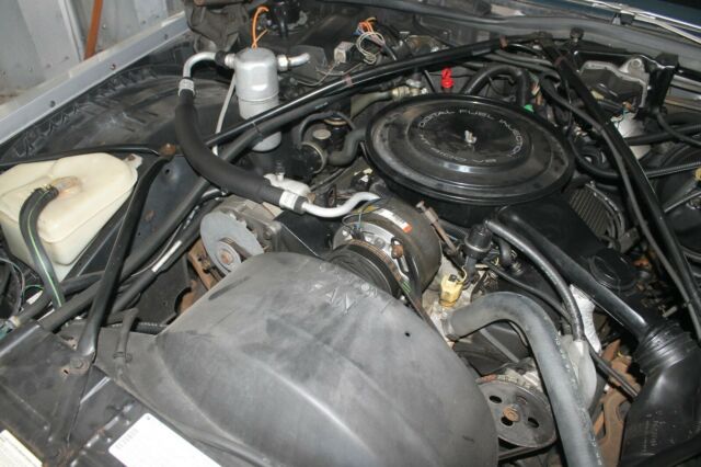 1985 Cadillac Fleetwood Brougham - photo 11