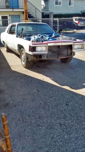 1985 Cadillac Fleetwood BROUGHAM - photo 2