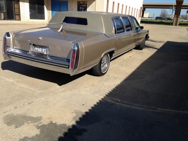 1985 Cadillac Fleetwood - photo 4