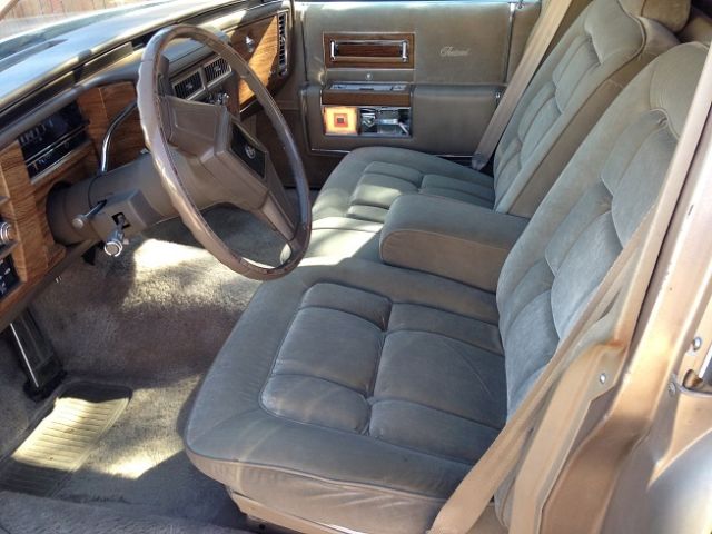 1985 Cadillac Fleetwood - photo 5