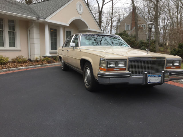 1985 Cadillac Fleetwood Brougham - photo 13
