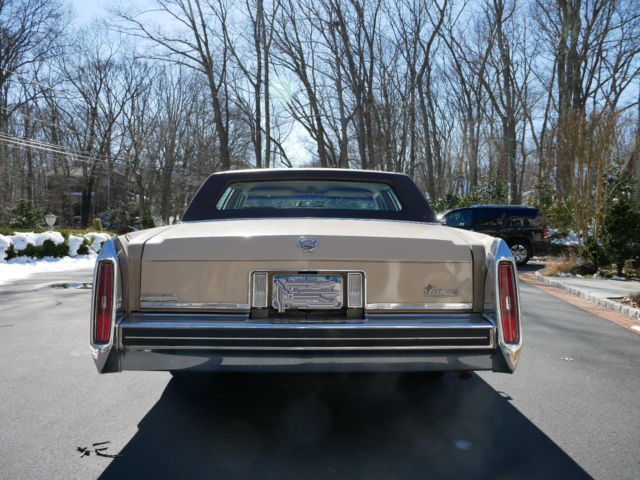 1985 Cadillac Fleetwood Brougham - photo 4